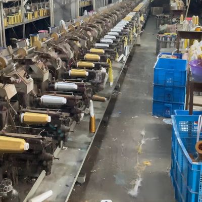 125 g Nettogewicht Metalen garens voor het naaien in gouden en zilveren machine borduurdraad