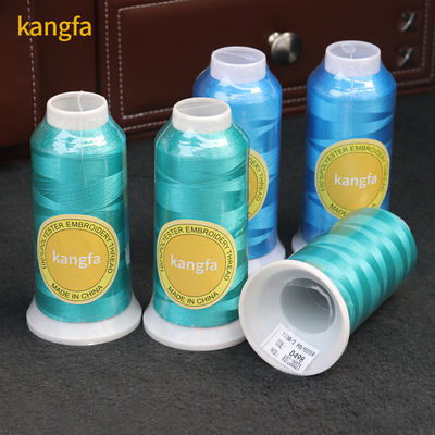 Laag krimpend 100% polyester draad voor borduurmachine 5000 Yard 120D/2 720 Kleuren