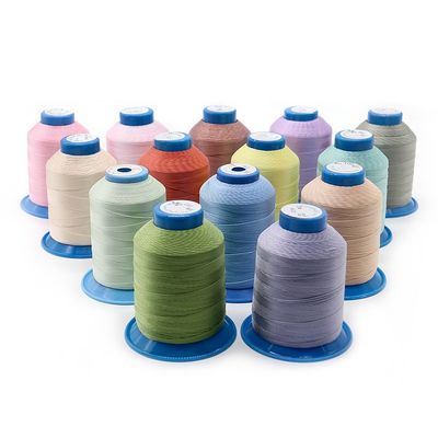 100g 69 T70 Grootte 210D/3 Polyester draad voor stoffeerbedekking Outdoor Market Drapery Handtassen
