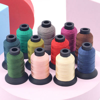 Hoge sterkte 100% polyester naalddraad kraaldraad geverfd patroon Gratis monster