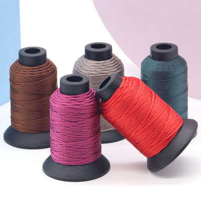 Hoge sterkte 100% polyester naalddraad kraaldraad geverfd patroon Gratis monster