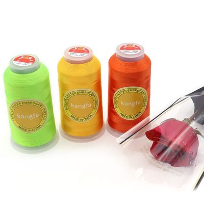 100% polyester 120d 2 5000y borduurdraad voor de productielijn van haakmachines