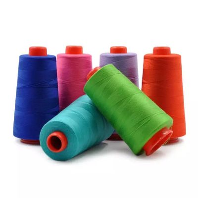 1100 kleuren 100% gesponnen polyester garens Naaddraad met hoge temperatuurbestandheid