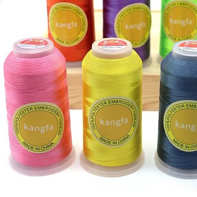 720 kleuren 150D/2 100% polyester borduurdraad voor machine 5000m gemengde kleuren