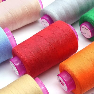 4 Grote kegels van witte polyester draden voor het naaien Quilting Duurzaam OEM ODM geaccepteerd