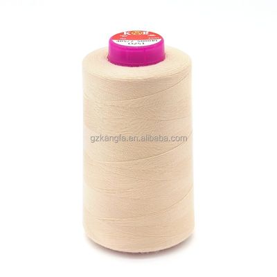 Kleurrijke polyester artikelen Polyester katoen garen 100% gesponnen naaigarn