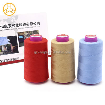 Kleurrijke polyester artikelen Polyester katoen garen 100% gesponnen naaigarn