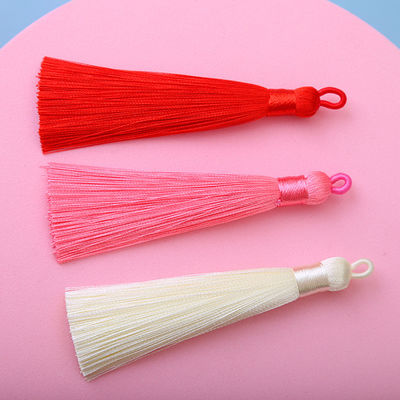 Antistatische borstel gekleurde kleur 8 cm zijde Tassel Fringe Sleutelhanger voor feestzak decoratie