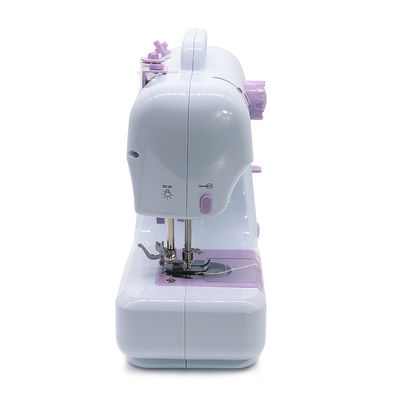 Draagbare naaimachine voor beginners 12 hechtingen vergrendeling hechtingsformatie 28*12,5*30cm