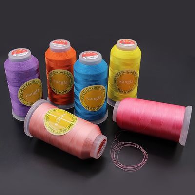 4000Y Borduurmachine Draden 100% Polyester 120d/2 voor in Low Shrinkage Borduurwerk