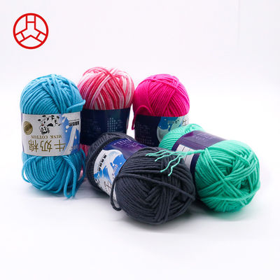 4 Ply Wool Crochet Knitting Thread voor sweater OEM/ODM en melk katoen materiaal aanvaard