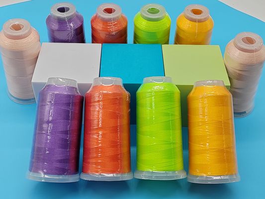 4000m Computer Polyester Borduurdraad in verschillende kleuren voor Borduurmachine