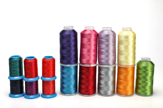 Hoge sterkte 120d/2 100% viscose rayon borduurdraad voor borduurmachinebehoeften