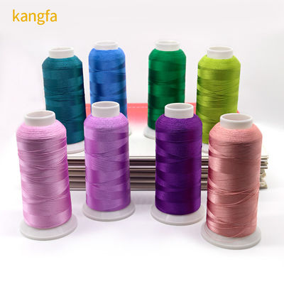 Laag MOQ 120D/2 4000Y Vinnige verzending Polyester draad voor borduurmachine 720 kleuren